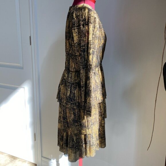 BCBGeneration Cocktail Dress Size 6 - Picture 4 of 13